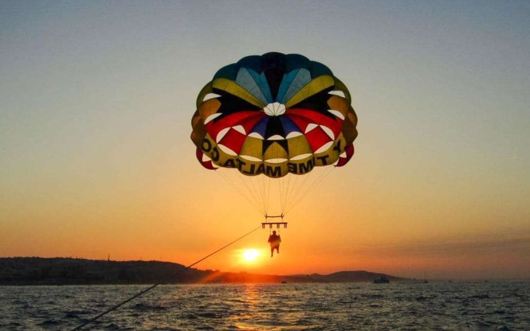 Parasailing in Sharm hasabo travel
