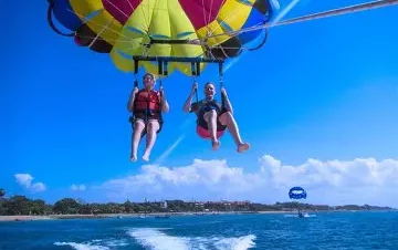 Parasailing in Sharm hasabo travel
